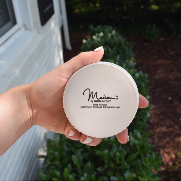 White Ramekins - Picture 3 of 4